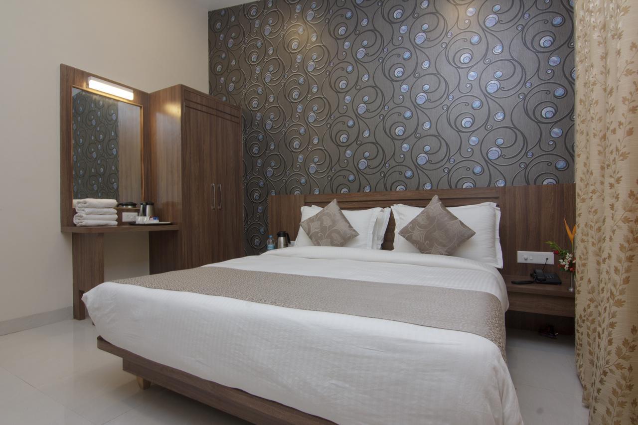 Sunshine Resort Lonavala Εξωτερικό φωτογραφία